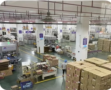 Binnenin een maandverbandfabriek in China: productie, kwaliteitscontrole en OEM